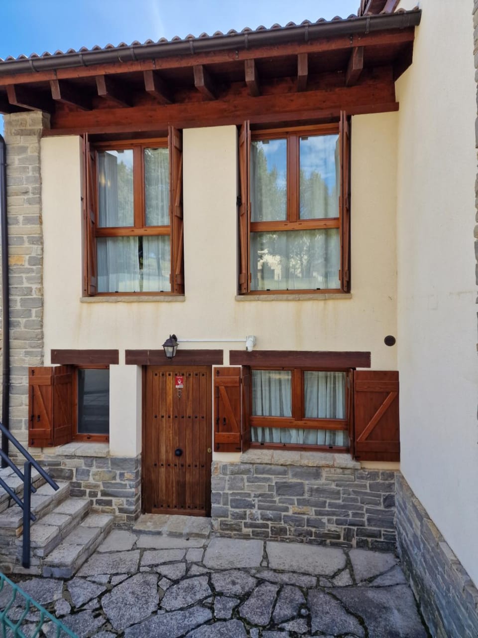 Property building, Day