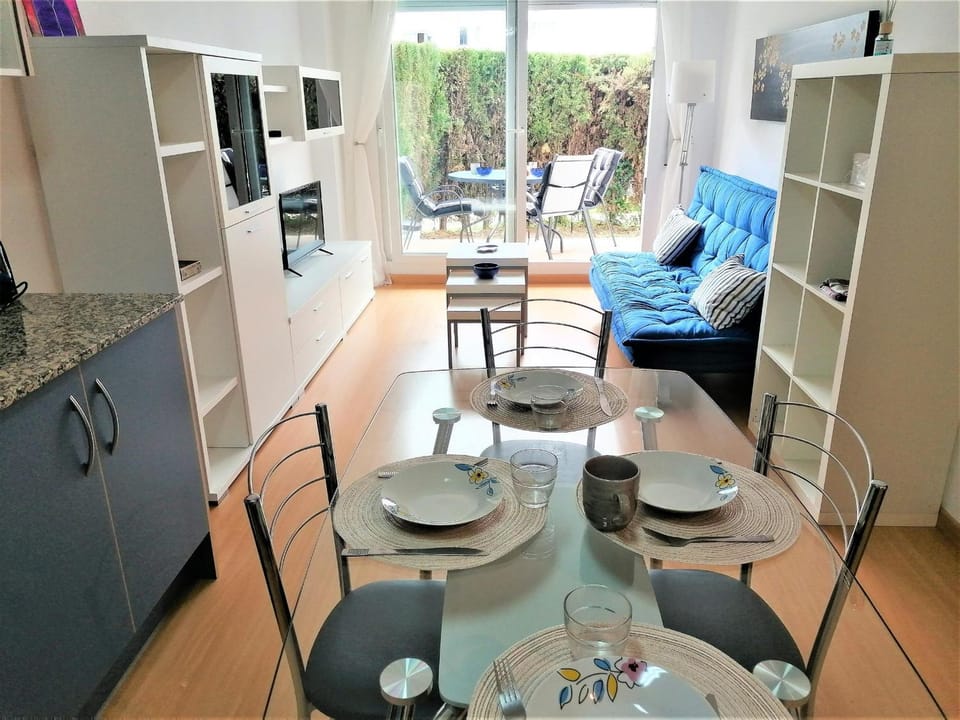 Moderno Bajo c/Terraza • Cerca Playa - ES-258-107 Apartment in Roses