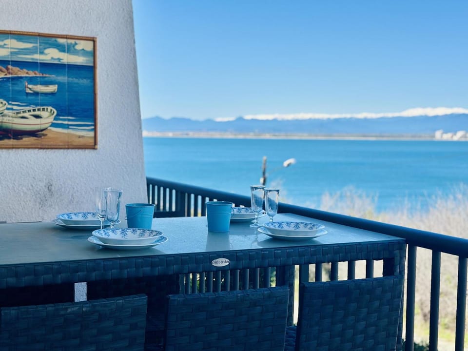 Apartamento en Roses con Terraza y Parking para 6 - ES-258-116 Apartment in Roses