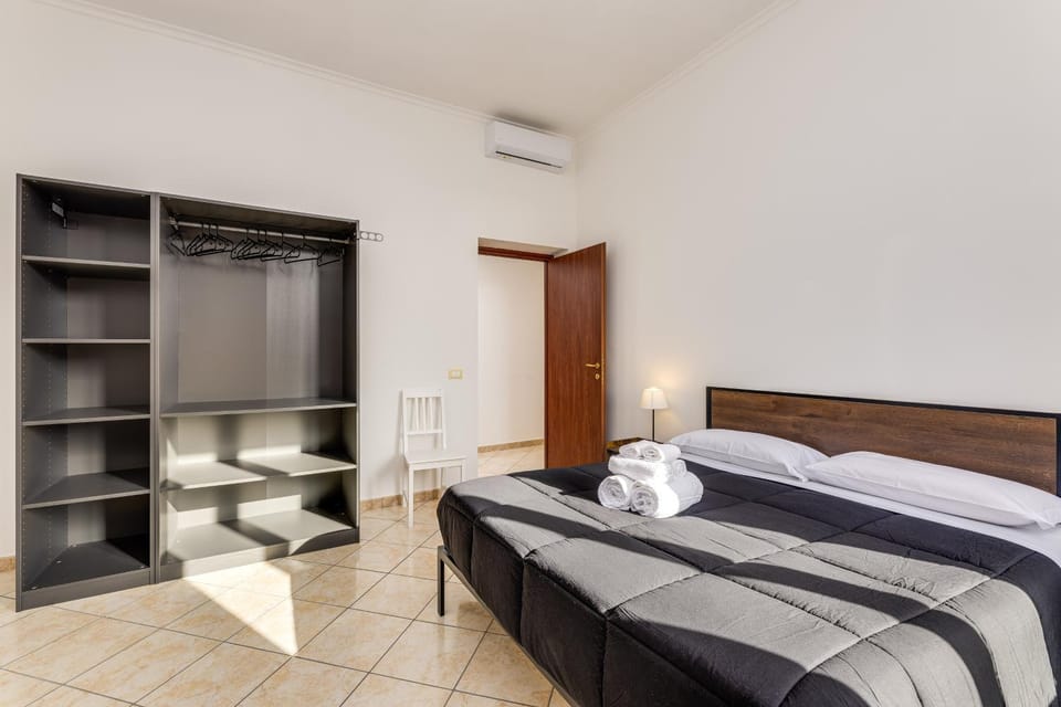 Magenta Tiburtino Apartment in Rome