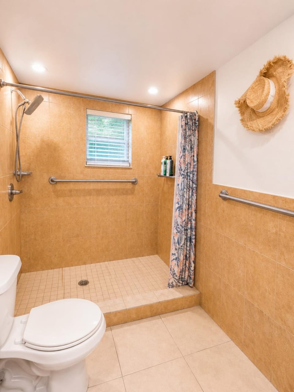 Shower, Bathroom, towels