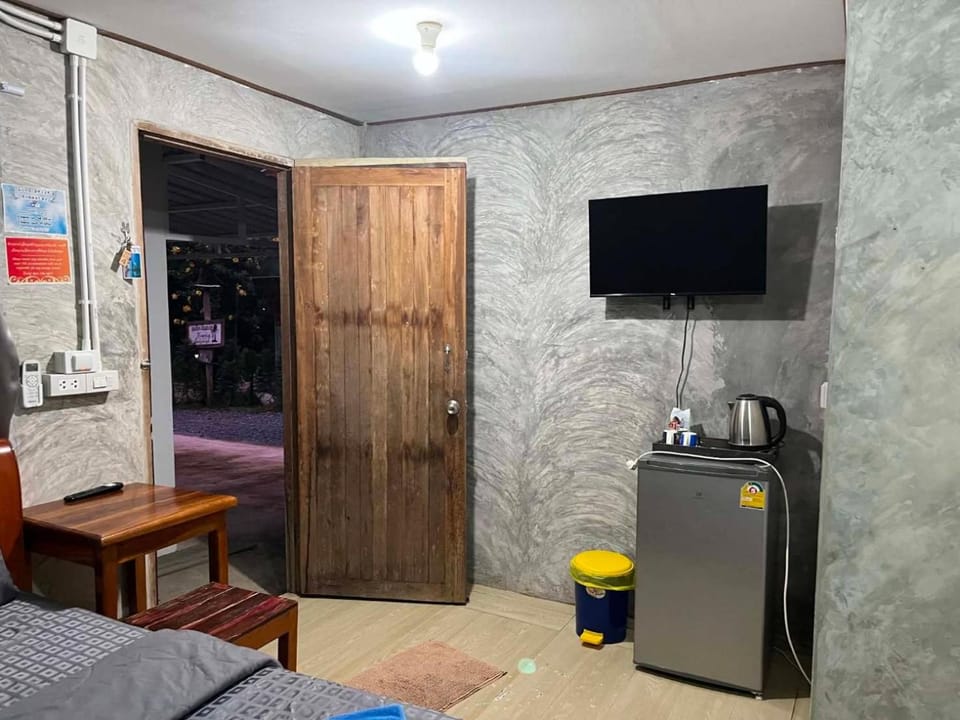 Lung peiyk homestay Vacation rental in Trat Changwat