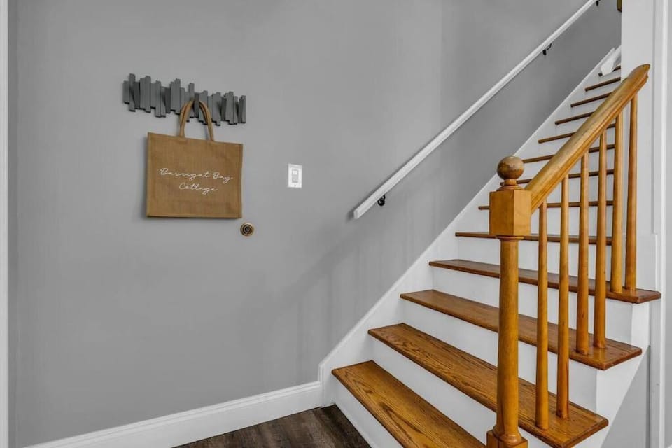 Barnegat Bay Cottage: A 'MyShoreCottage' Property Apartment in Jersey Shore