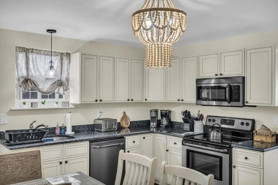 Barnegat Bay Cottage: A 'MyShoreCottage' Property Apartment in Jersey Shore