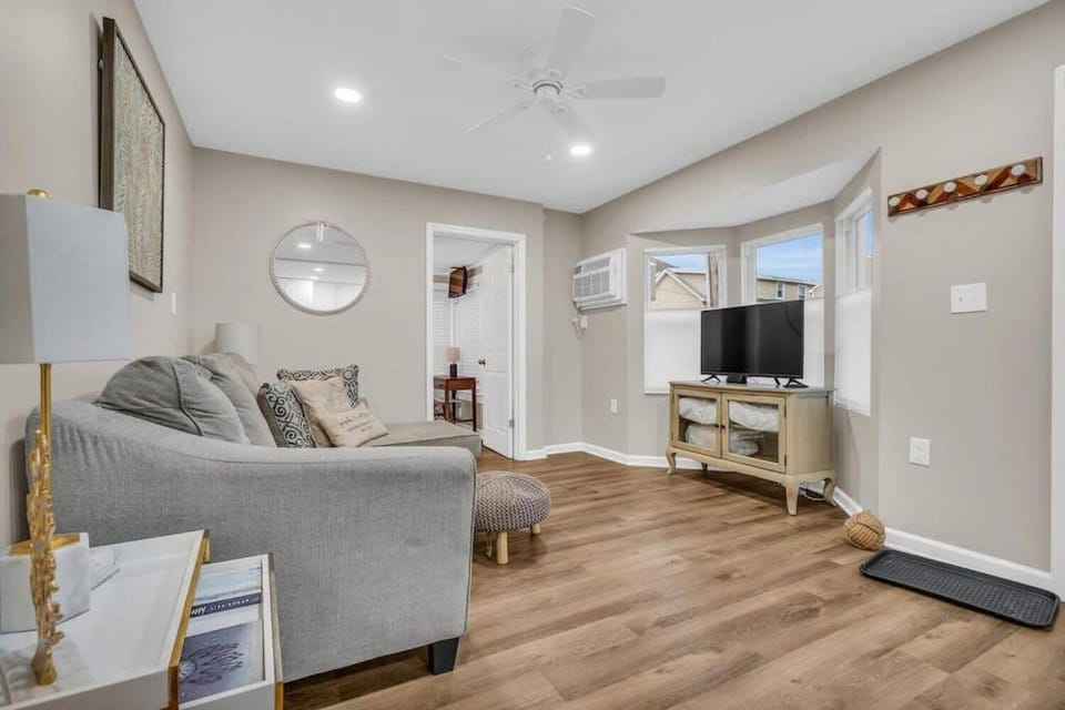 Seaside Cottage: A 'MyShoreCottage' Property Apartment in Seaside Heights