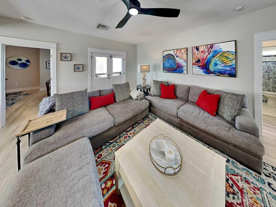Living room, Seating area, furniture