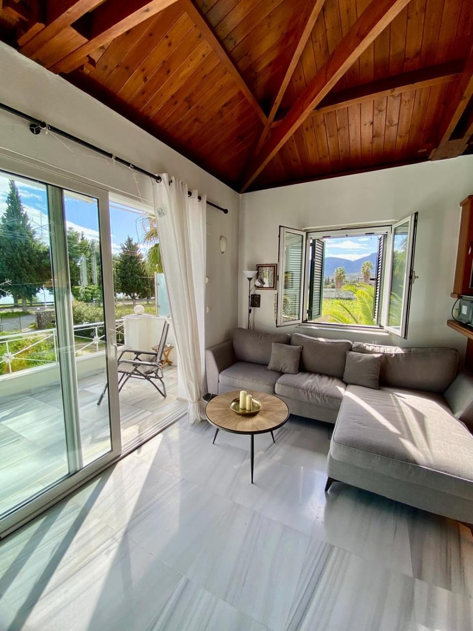 A beautiful maisonette next to the sea with a dreaming view! Villa in Peloponnese, Western Greece and the Ionian