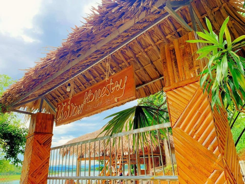 Lakeview Homestay Vu Linh Vacation rental in Vietnam