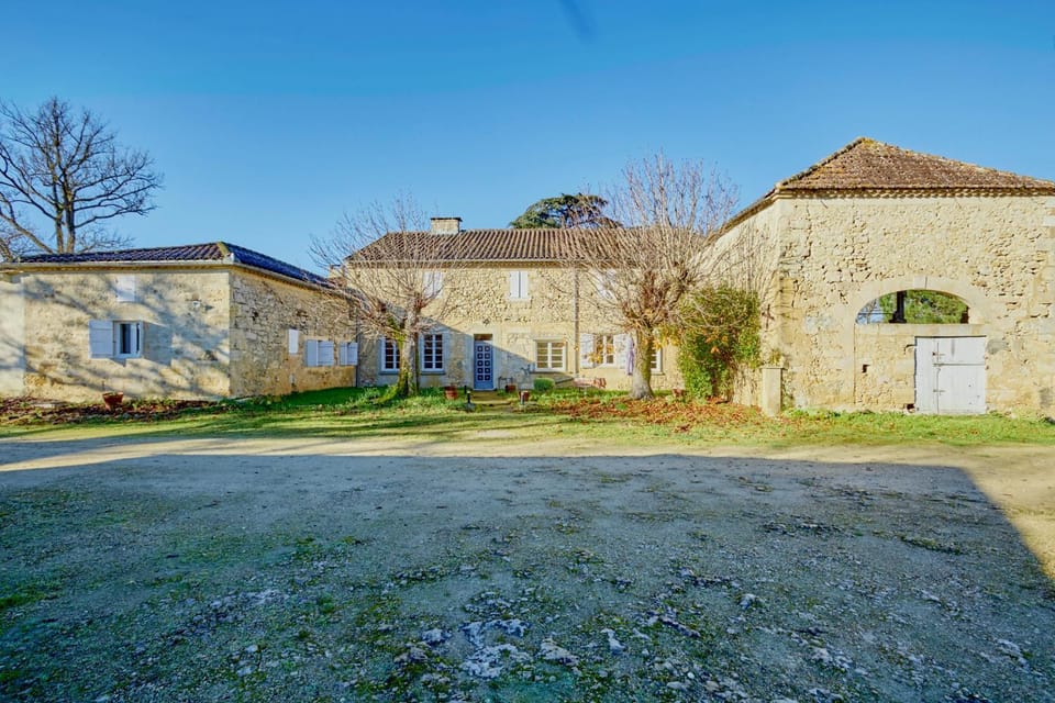 Property building, Day, Garden, Garden view