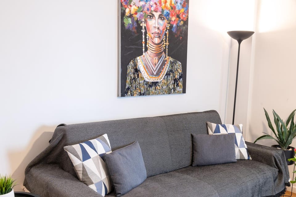 Living room, Decorative detail, Seating area
