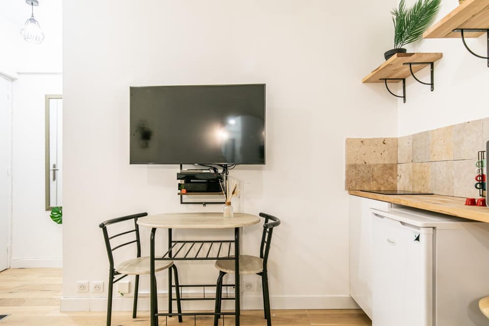 Lounge or bar