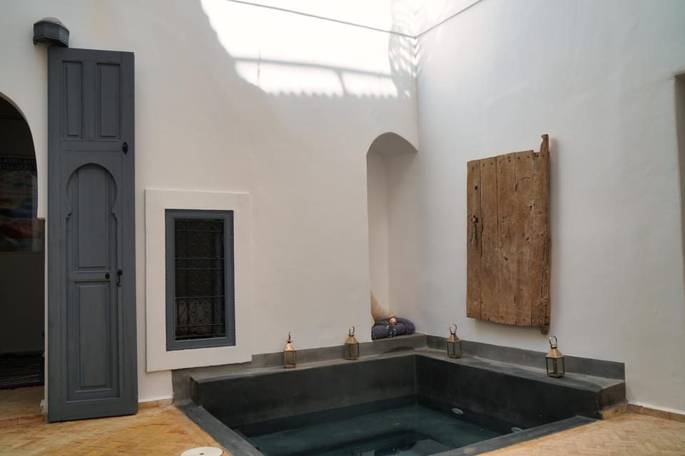 Swimming pool, Swimming pool
