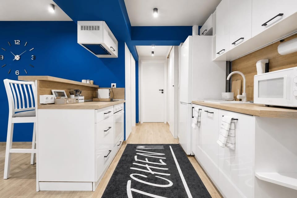 Kitchen or kitchenette, Living room, Decorative detail, microwave