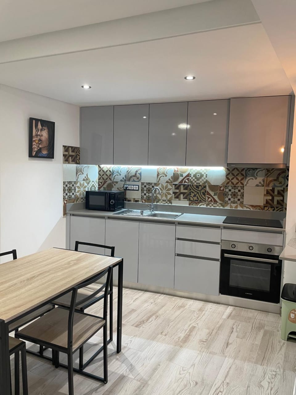 Kitchen or kitchenette, Dining area, dishwasher, minibar, oven, pet friendly, stove