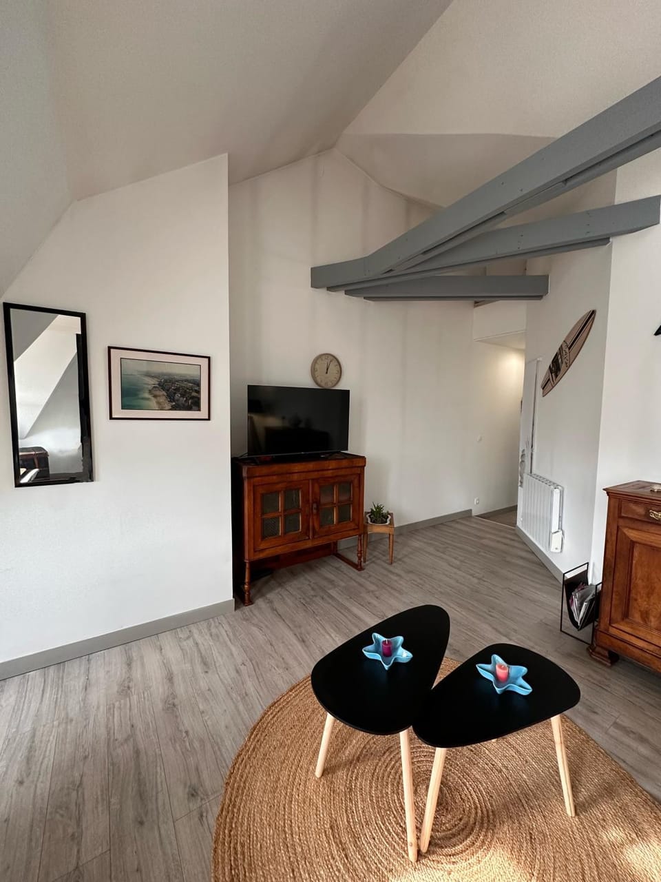 Communal lounge/ TV room, TV and multimedia, Living room, Seating area, Evening entertainment
