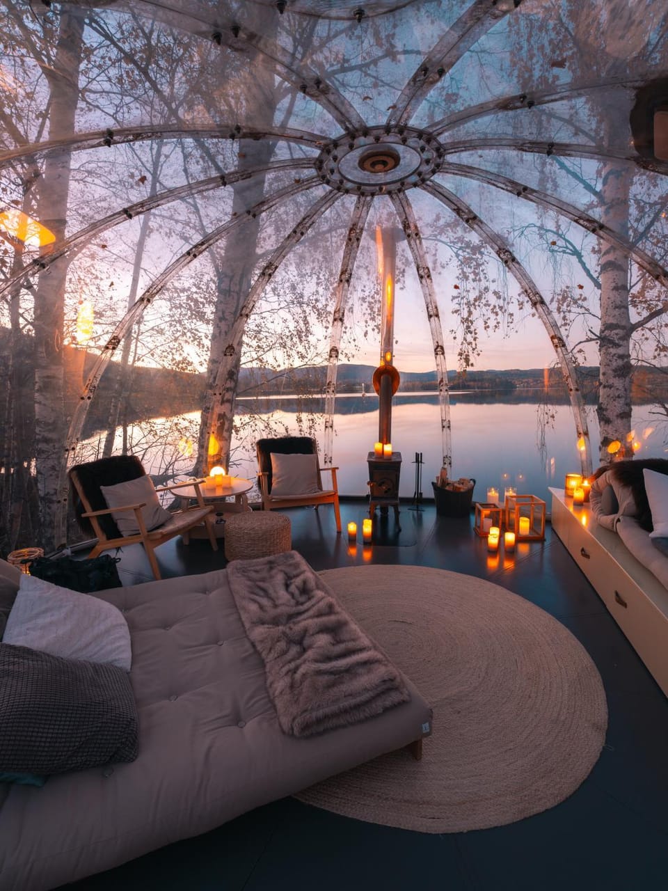 Specatular glass-igloo by the water! House in Viken, Norway