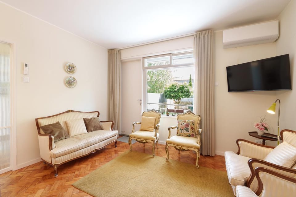 Living room, air conditioner
