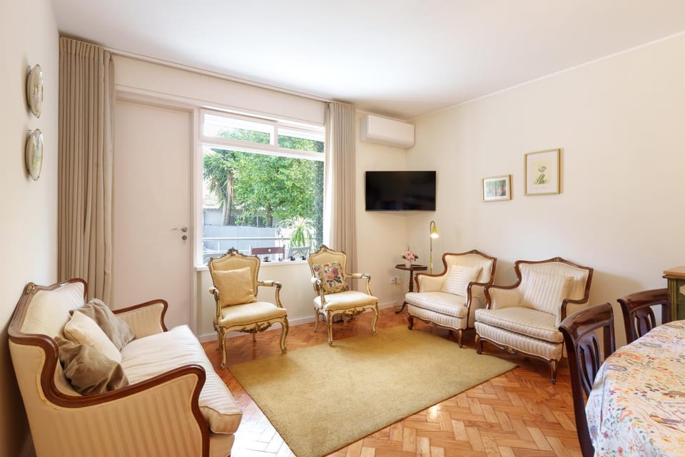 TV and multimedia, Living room, air conditioner