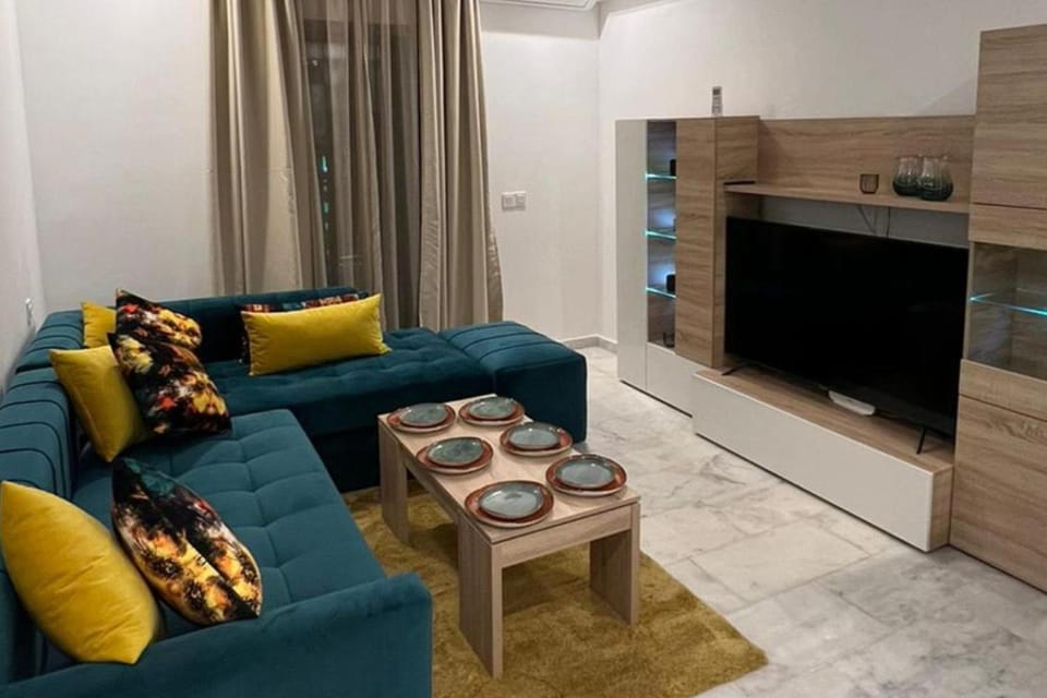 1Bed Apartment - Sleeps 4 - Balcony Parking Wifi Apartment in Marrakesh