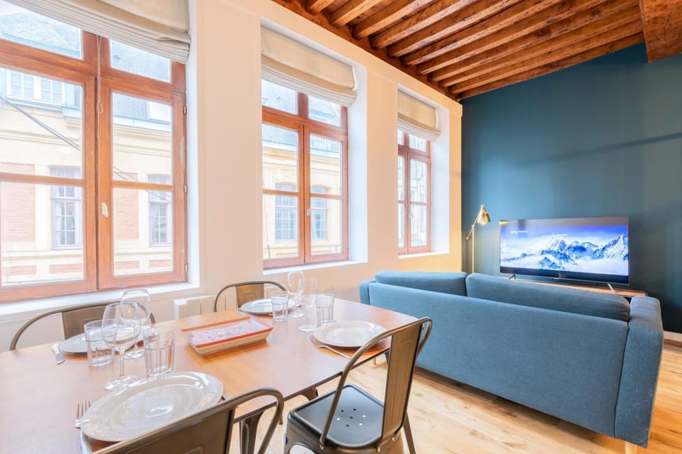 Old Lille apartment with cachet parking Apartment in Lille