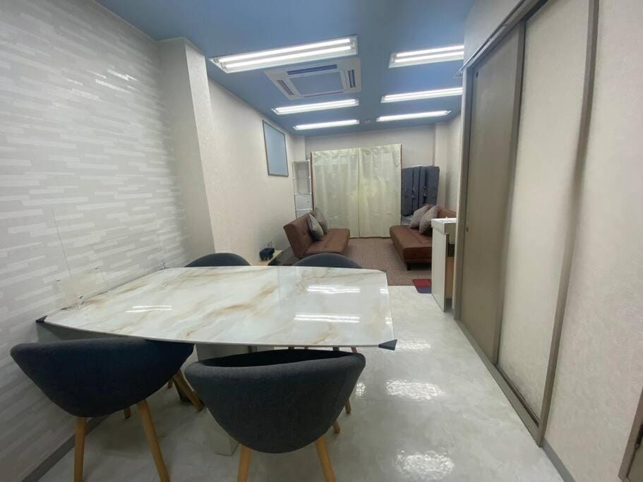 【NEWOPEN】川口駅東口3分/一棟貸切り/ママ会女子会推し活！友人と朝までワイワイ Villa in Saitama Prefecture