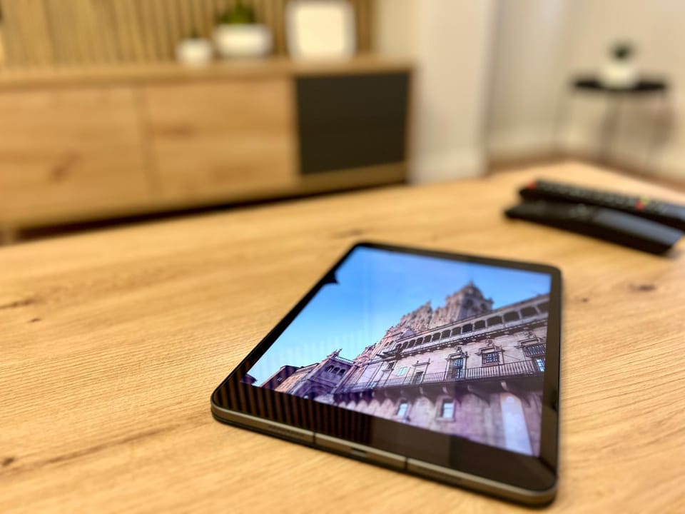 Communal lounge/ TV room, TV and multimedia