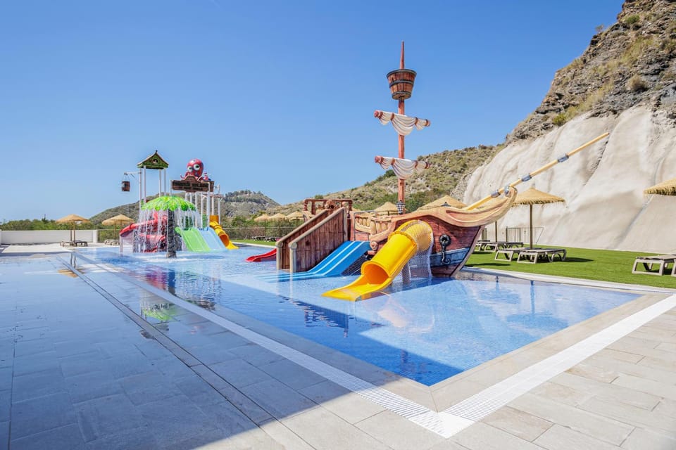 Swimming pool, Swimming pool