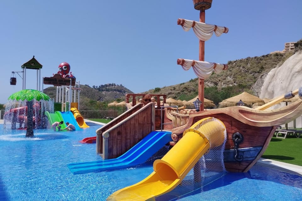 Swimming pool, Swimming pool