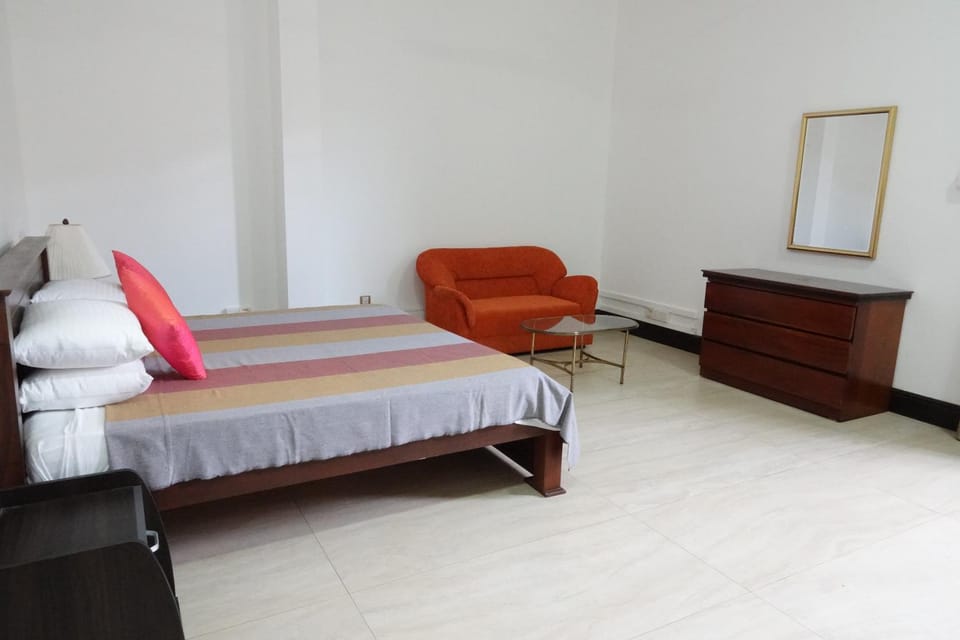 Palm Grove Bed and Breakfast in Colombo