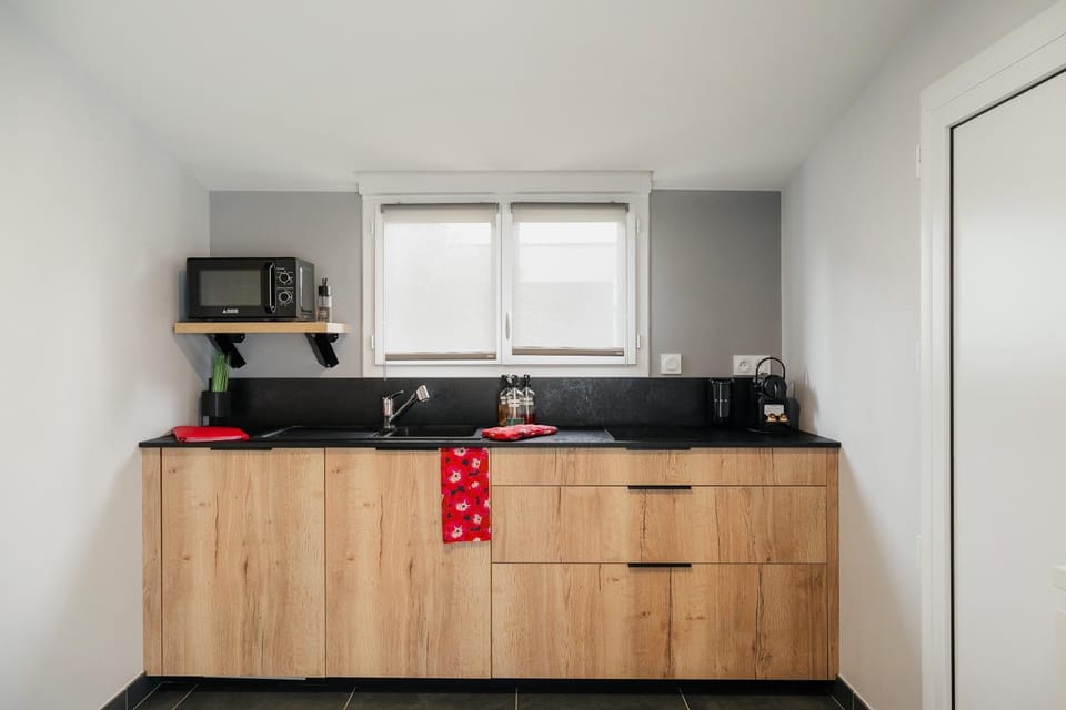 Kitchen or kitchenette, Living room