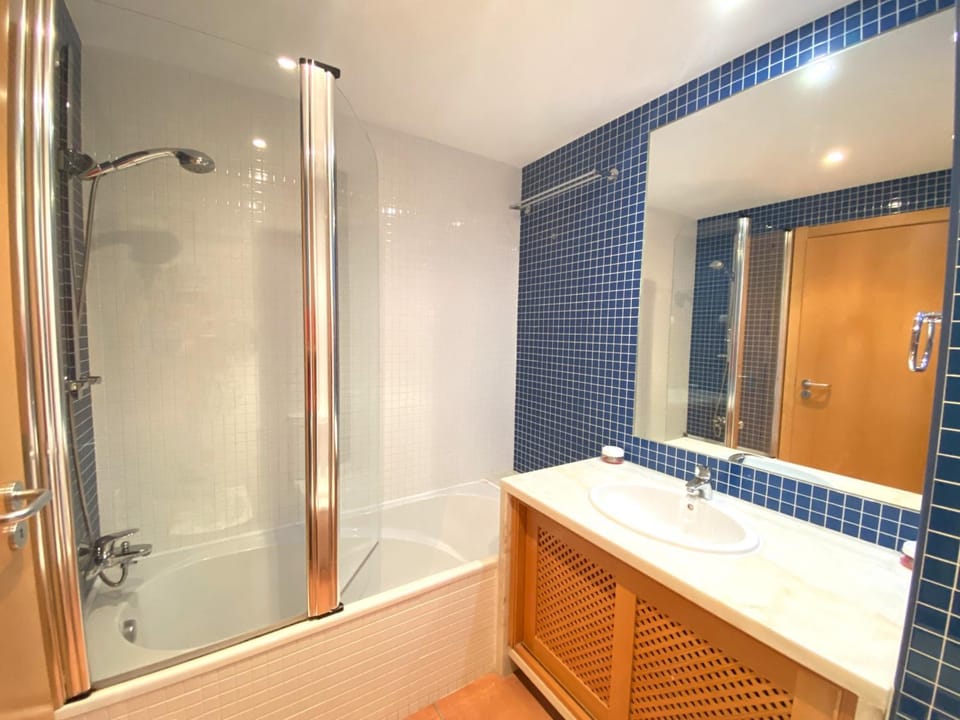 Albufeira Sunny Style With Pool by Homing Apartment in Olhos de Água