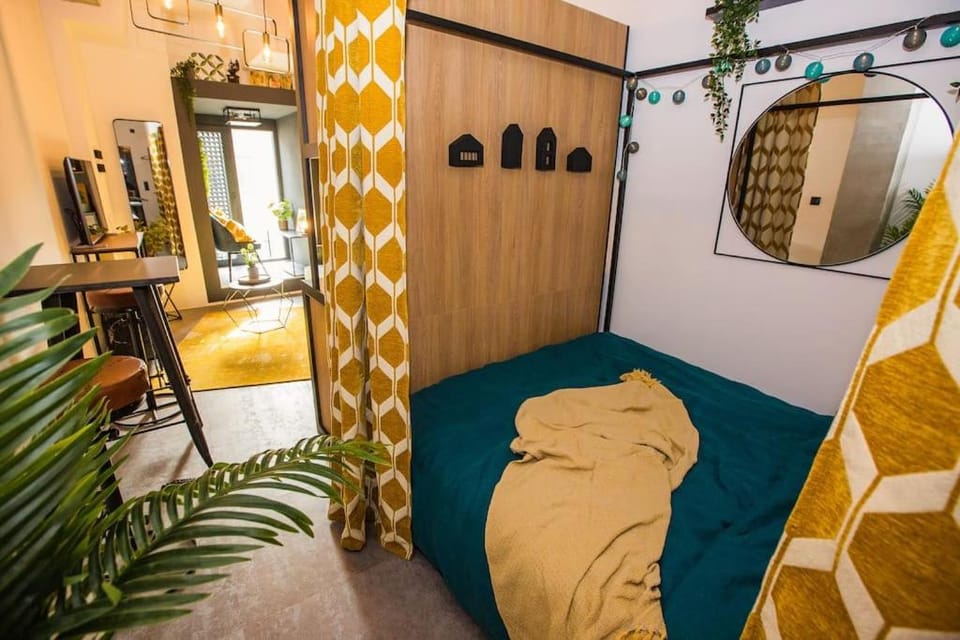 Bed, Photo of the whole room, Bedroom