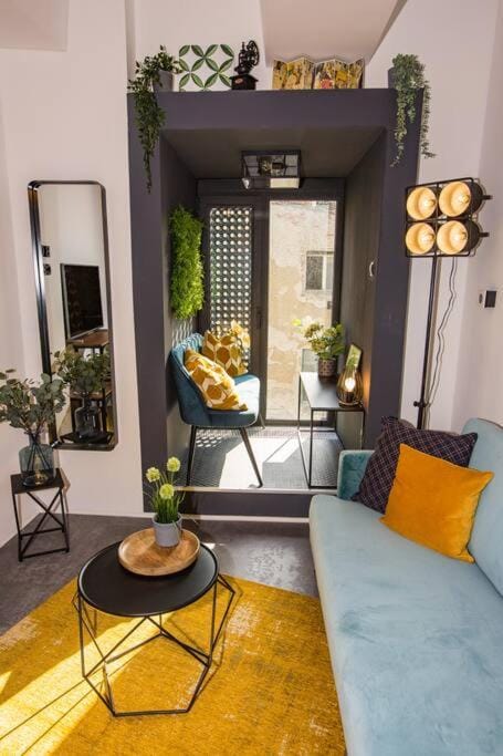 Living room, Seating area