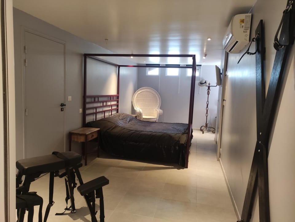 Chambre Secret Room, Riad 3 Couple only au village naturiste Riad in Agde