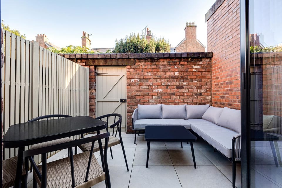 Patio, Balcony/Terrace, Balcony/Terrace, Seating area