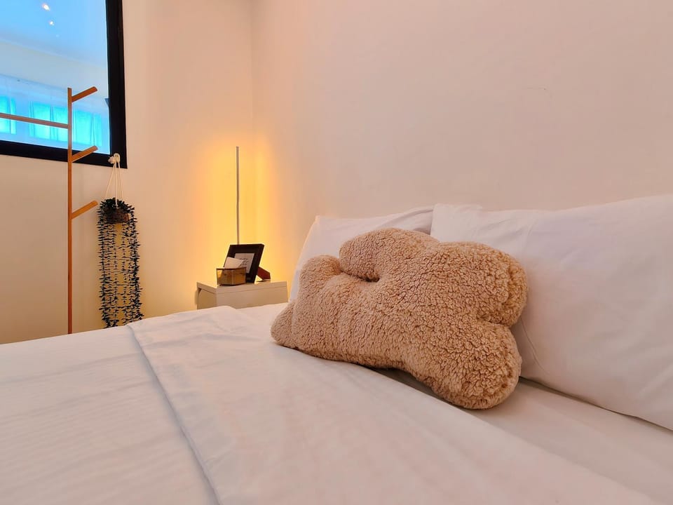 Mount Austin Palazio High Floor studio 2-4pax with TV box 5mins AEON C217 Apartment in Johor Bahru