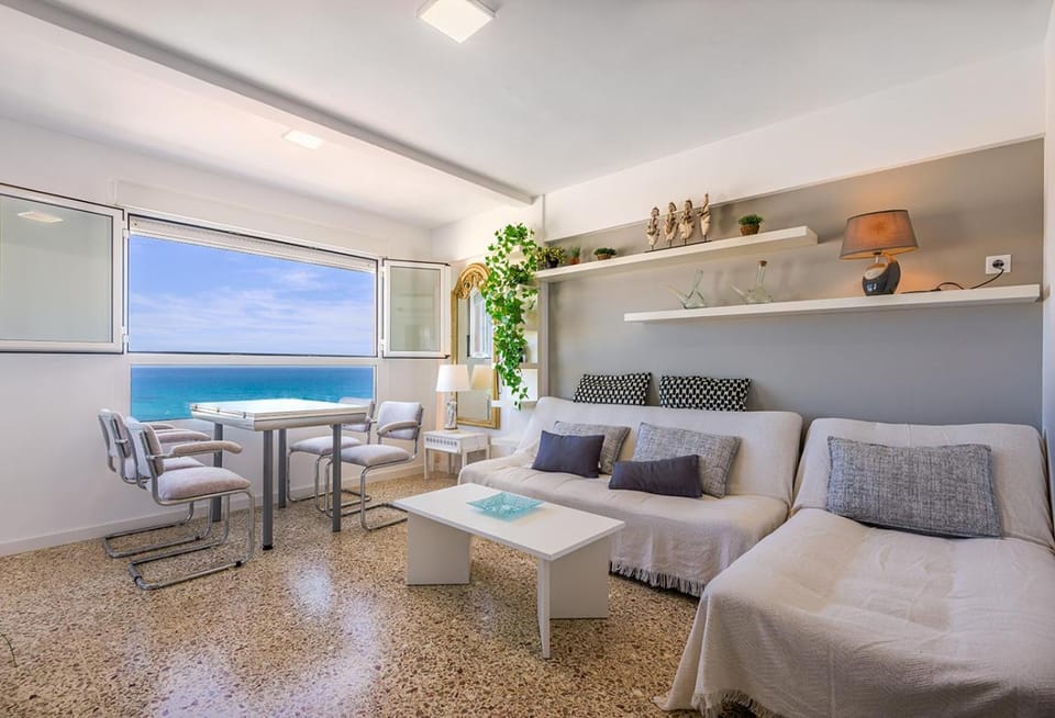 Living room, Sea view