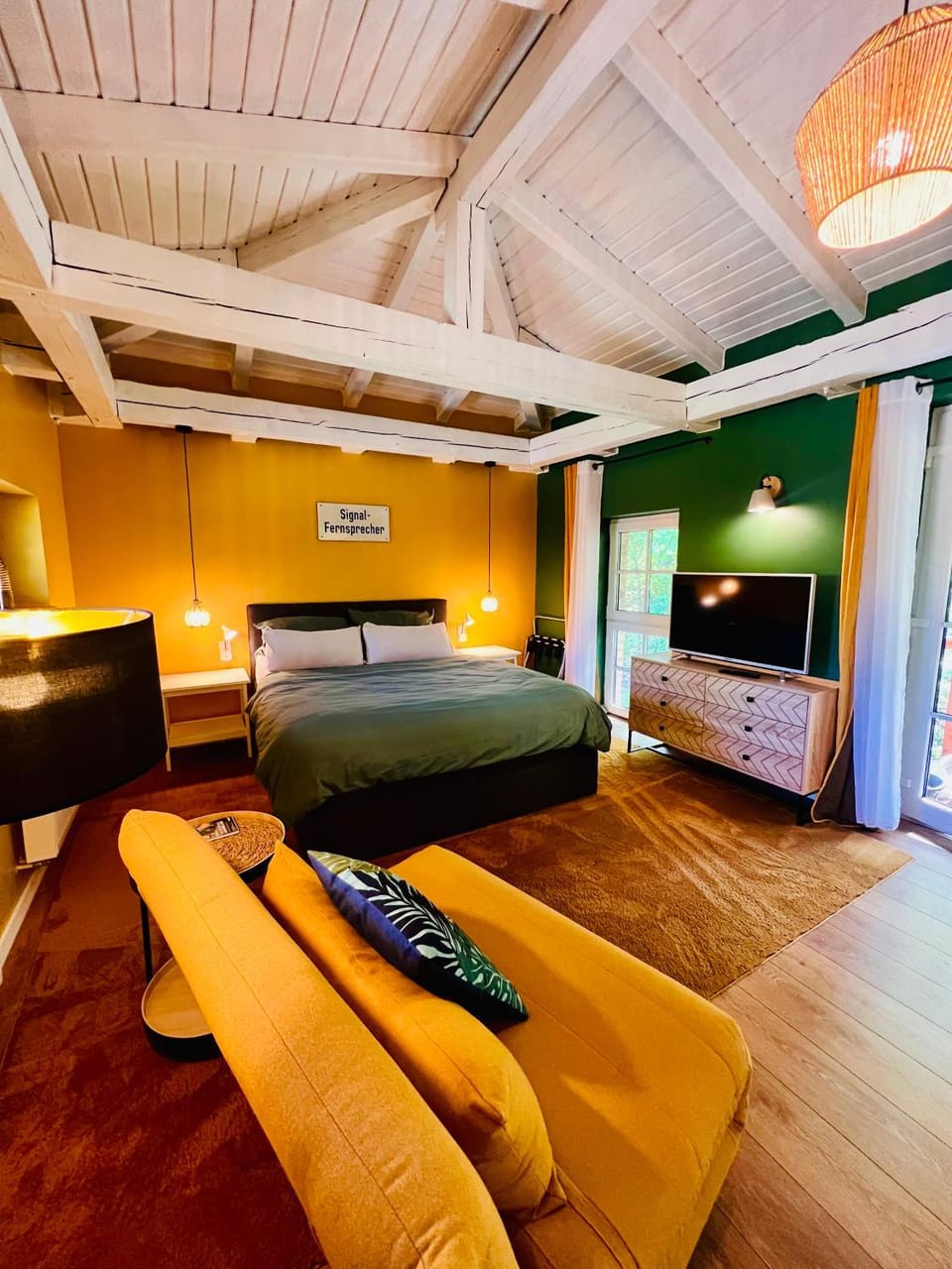 Appartements am historischen Bahnhof in Fehrbellin Check in mit Schlüsselbox Bed and Breakfast in Neuruppin