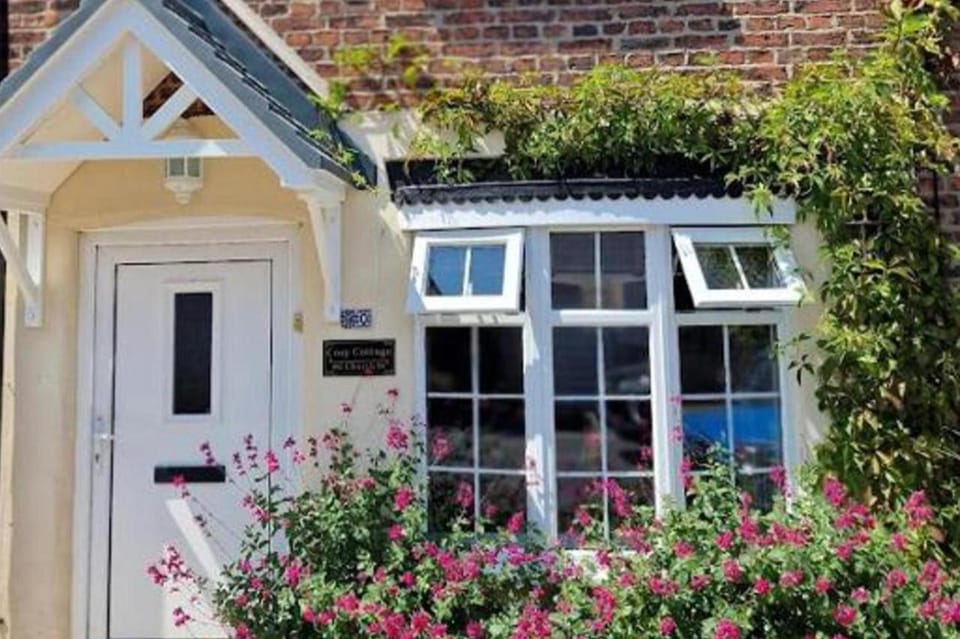 'Cosy Cottage' - 2 Bed High End Cottage in Bawtry House in Bassetlaw District
