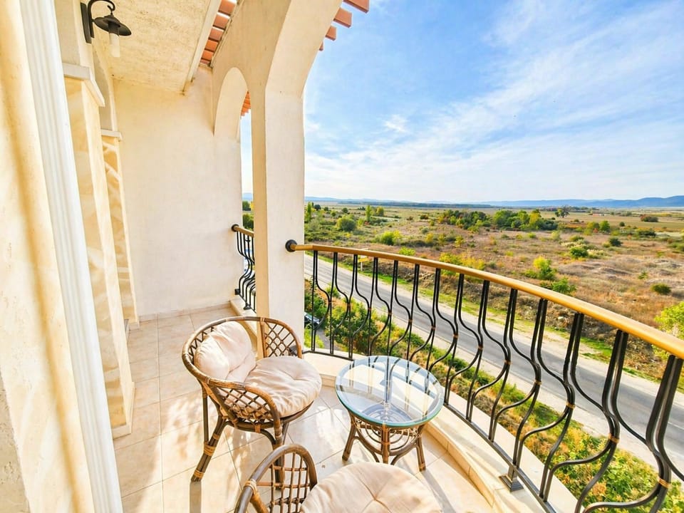 Natural landscape, Balcony/Terrace, Balcony/Terrace