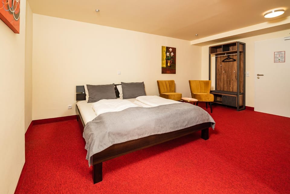 Bed, Photo of the whole room