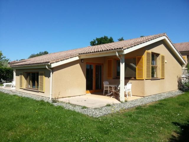 Residence Chateau de Barbet Campground/ 
RV Resort in Occitanie