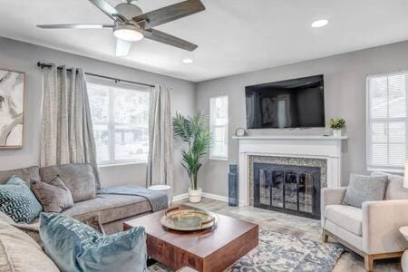 Gorgeous Pool Home - 5 Min from San Marco House in Jacksonville