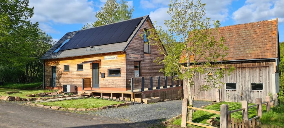 Property building, Spring, Day, Garden