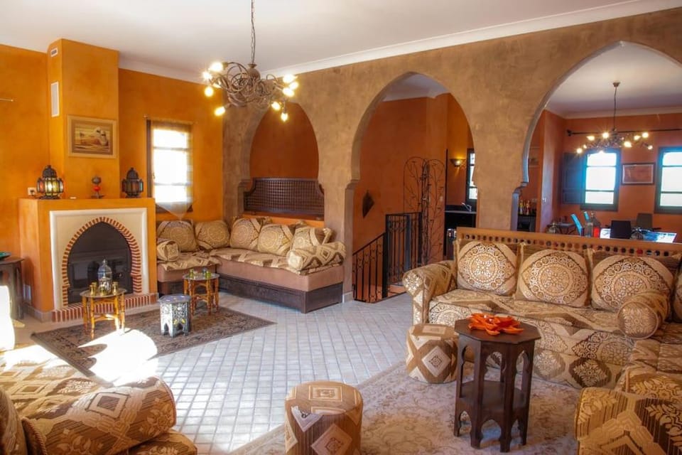 Communal lounge/ TV room