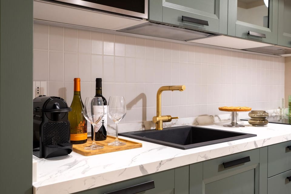 Kitchen or kitchenette, Living room