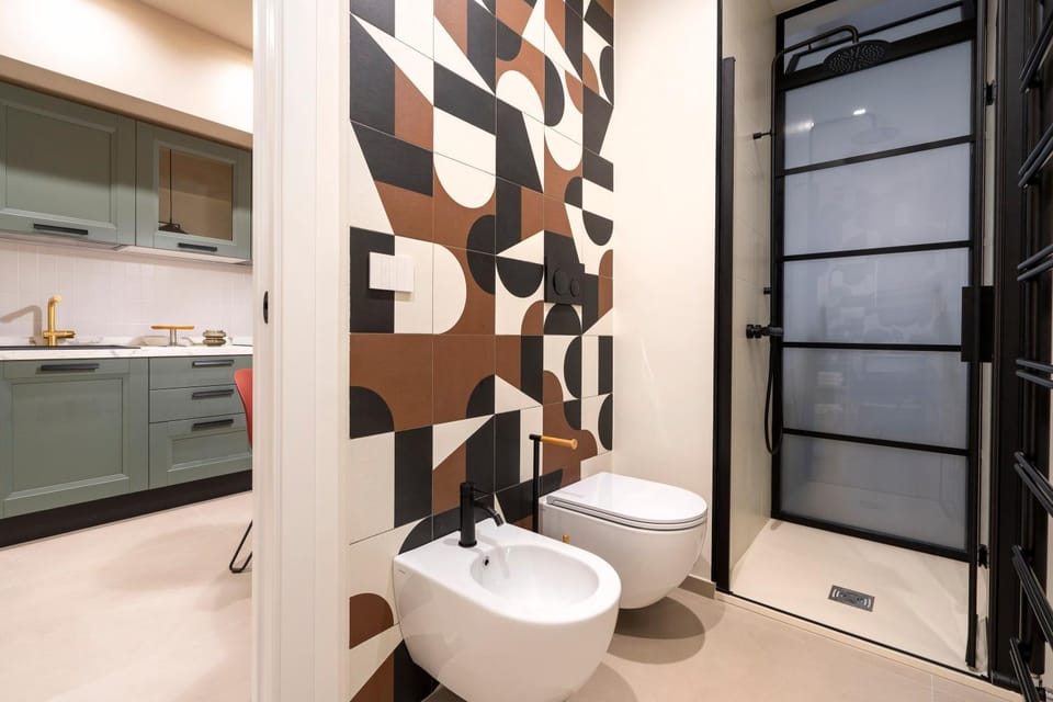 Bathroom, Living room