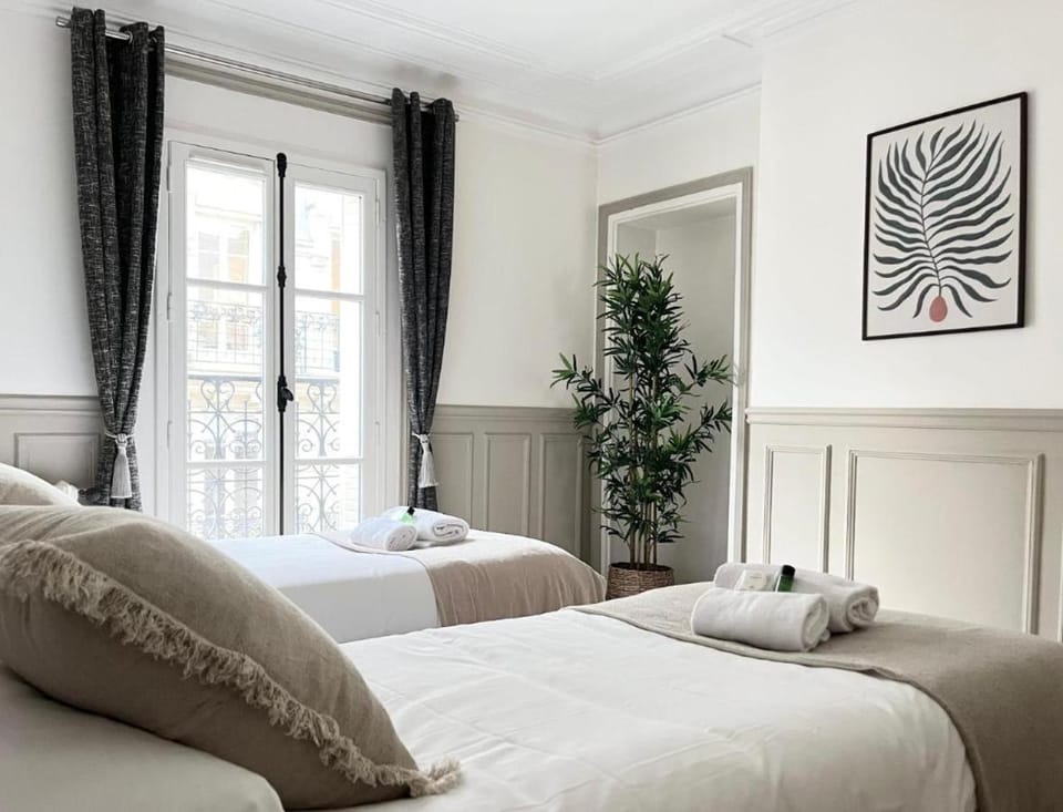 PERGO Apartment in Paris