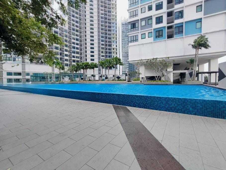 Pool view, Swimming pool