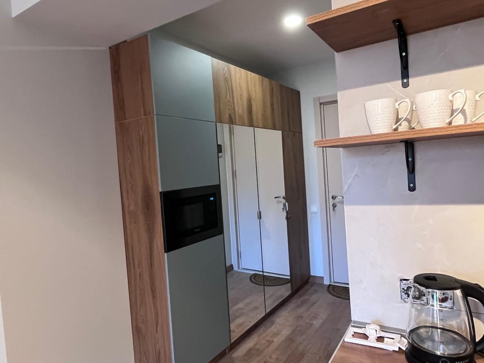 Kitchen or kitchenette, oven, stove